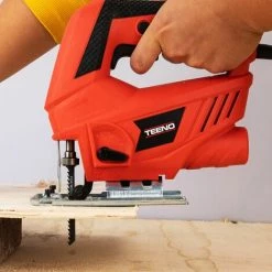 TEENO Scies Sauteuses,Professional 600W Scie Sauteuse électrique, Hauteur De Course 22mm, 3000SPM, Angle Max 45°, 6 Vitesses, Avec 6 Accessoires - Rouge 8 TEENO Scies Sauteuses,Professional 600W Scie Sauteuse électrique, Hauteur De Course 22mm, 3000SPM, Angle Max 45°, 6 Vitesses, Avec 6 Accessoires - Rouge -Scie électrique portative Soldes 11523002 4