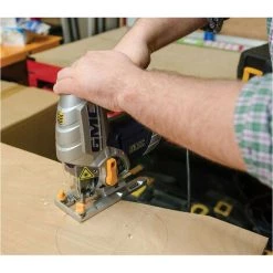 GMC SCIE SAUTEUSE A ACTION PENDULAIRE AVEC GUIDAGE LASER 750 W -Scie électrique portative Soldes 40288735 5