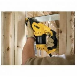 DEWALT Scie Sabre DWE357K -Scie électrique portative Soldes 4507447 3