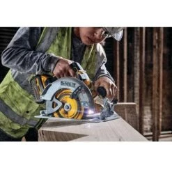 DEWALT Scie Circulaire XR Advantage 18V 6 Ah DCS573T1QW -Scie électrique portative Soldes 57032601 4