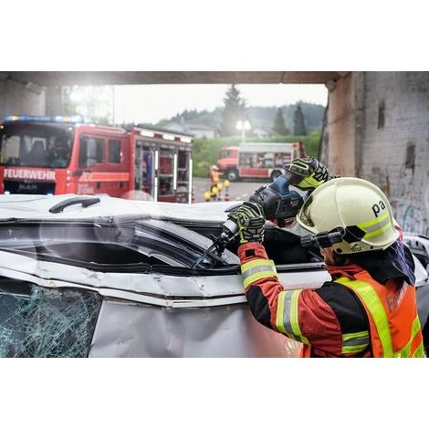 Bosch Scie Sabre Sans Fil GSA 18 V 32 Professional, Lame De Scie S1130CF 230 Mm Coffret 06016A8104 Solo Sans Batterie, Ni Chargeur 2 Bosch Scie Sabre Sans Fil GSA 18 V 32 Professional, Lame De Scie S1130CF 230 Mm Coffret 06016A8104 Solo Sans Batterie, Ni Chargeur – Image 2