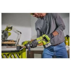 Pack RYOBI Scie Sabre Brushless 18V OnePlus R18RS7-0 - 1 Batterie 3.0Ah High Energy - 1 Chargeur Ultra Rapide -Scie électrique portative Soldes 59958935 3